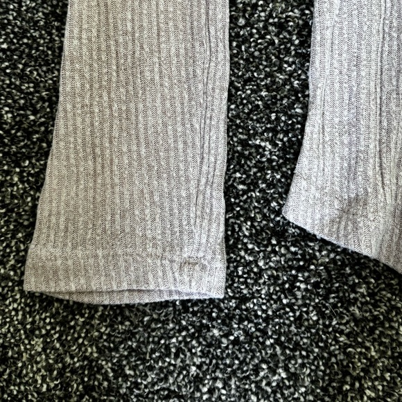 Old Navy Light Pink Sweater size M - Picture 7 of 8